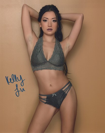 Kelly Lu autograph