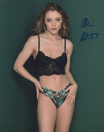 Alice Antoinette autograph