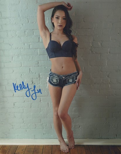 Kelly Lu autograph