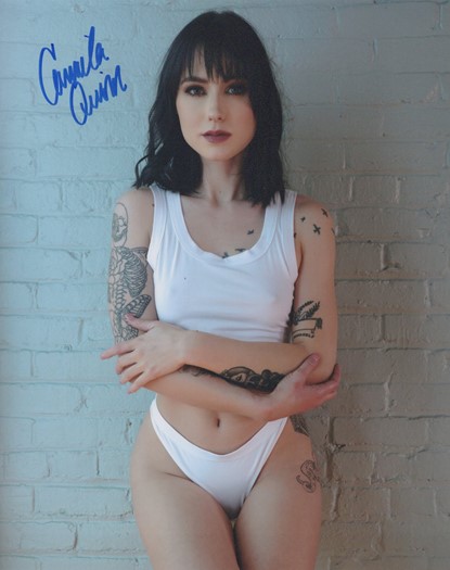 Camila Quinn autograph