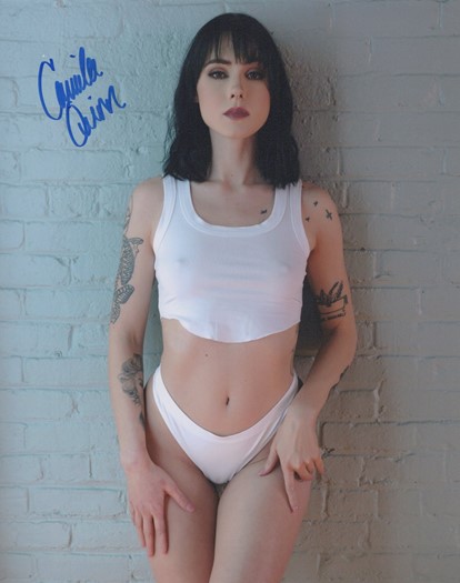 Camila Quinn autograph